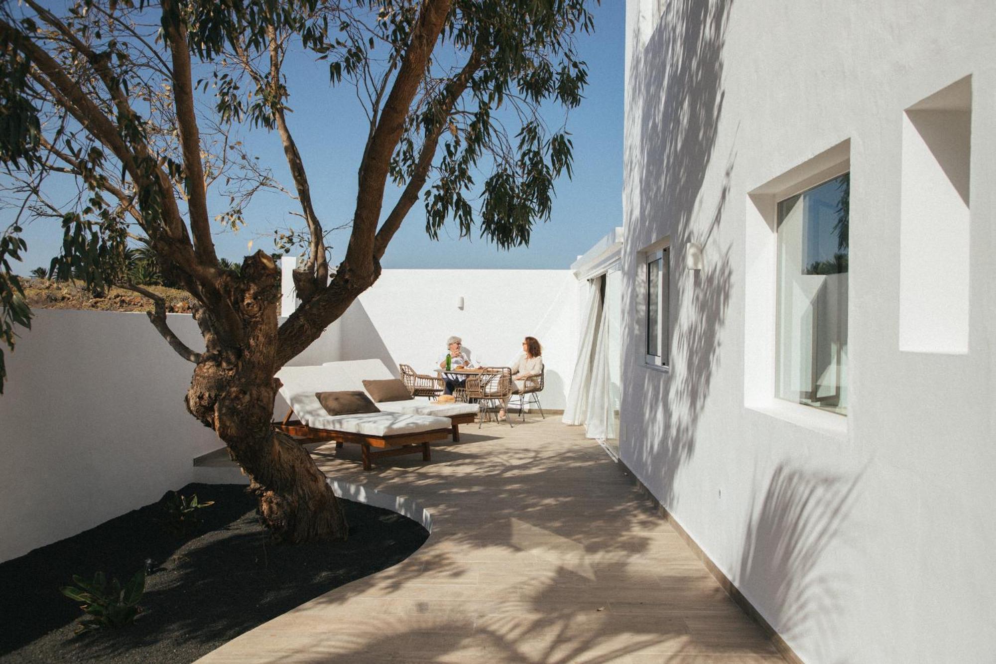 Alava Suites Costa Teguise Luaran gambar